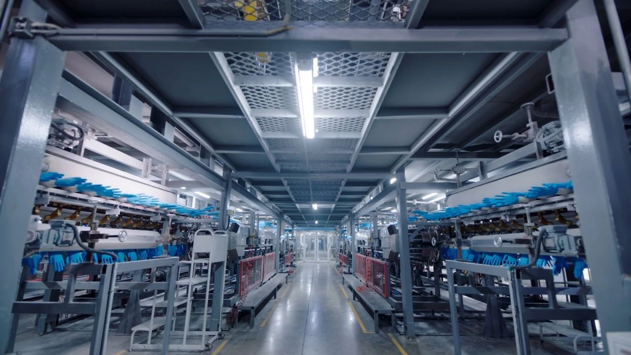 乐发welcome医疗是中国最大的一次性手套制造商、全球最大的一次性丁腈手套供应商。